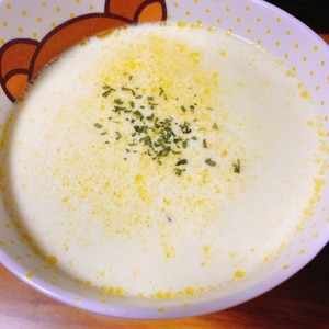 裏ごし不要！牛乳で皮ごとかぼちゃスープ